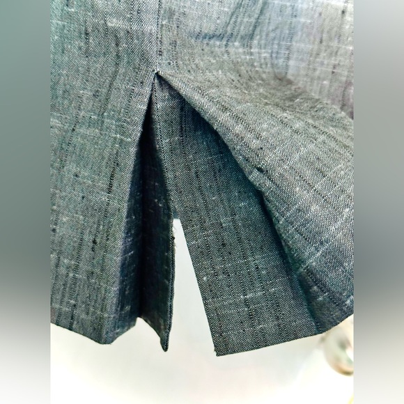 The Regalia Collection Ladies Suit - Picture 12 of 16